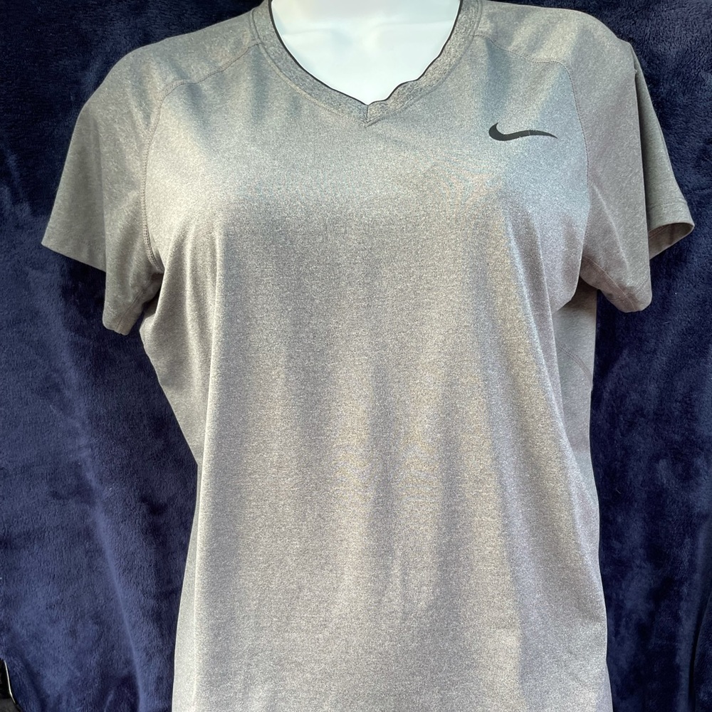 Nike pro gray t shirt